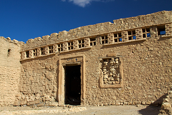 Tunisia_10-12_-_215_-_Atlas_Mountains_&_Mides_Canyon_(6610512999)_a